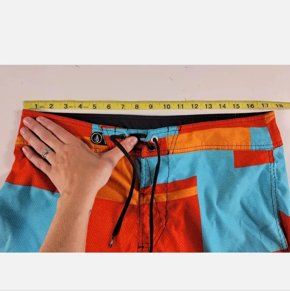 Volcom Cinch Fly Colorful Orange & Blue Board Shorts Pocket 34 inseam 10 inch